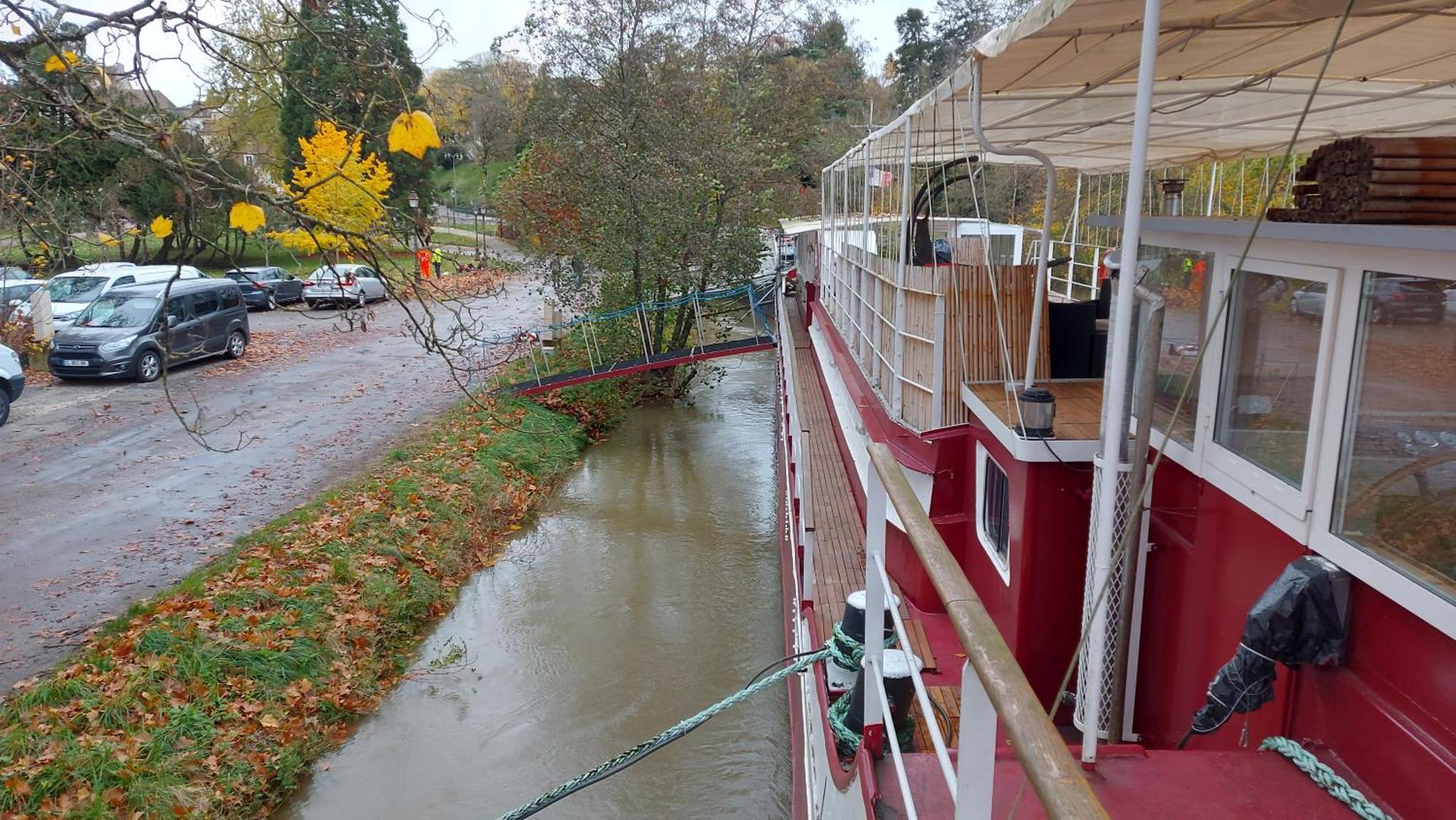 péniche chambre d'hôtes Dole Exterior foto