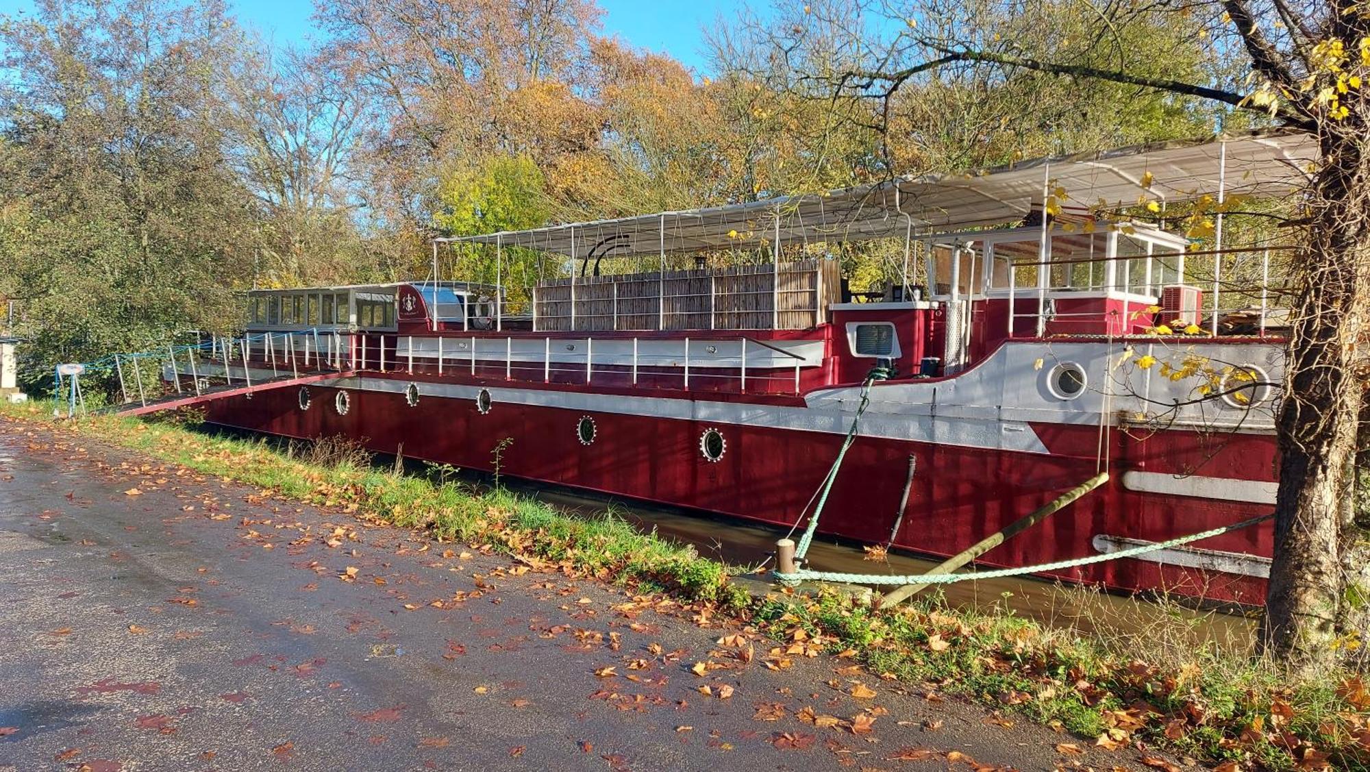 péniche chambre d'hôtes Dole Exterior foto